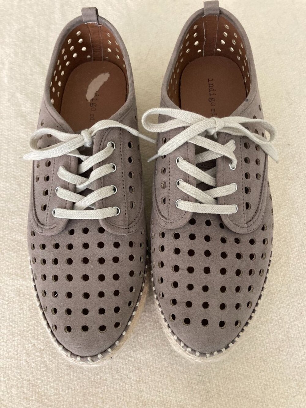 WOMENS INDIGO RD  SNEAKER 8.5 M